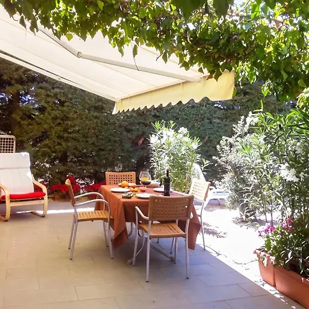 Charming House In With Multiple Views Сasa de vacaciones *