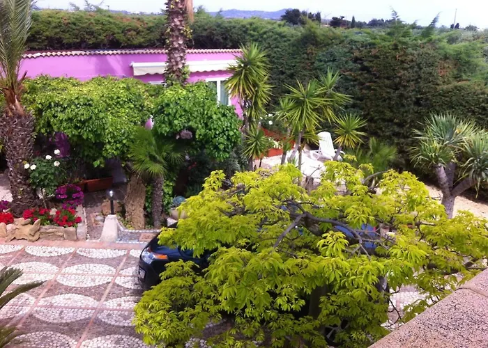 Charming House In With Multiple Views Dom wakacyjny *
